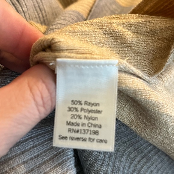 Cara Santana X Nine West Sweater Colorblock Turtleneck Tan Gray Sz 2X NWT - Picture 8 of 8